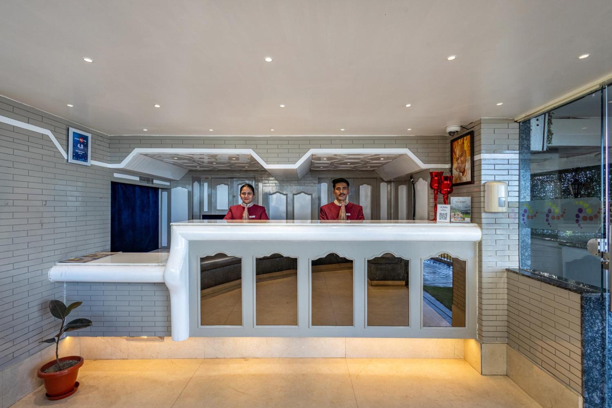 Hotel Sterling Legacy Shimla Zewnętrze zdjęcie