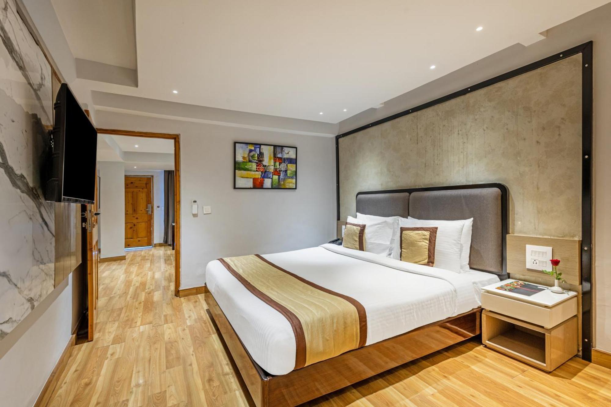Hotel Sterling Legacy Shimla Zewnętrze zdjęcie